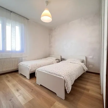 Comfort 5 Min Walk To Downtown Bassano Apartment Bassano del Grappa